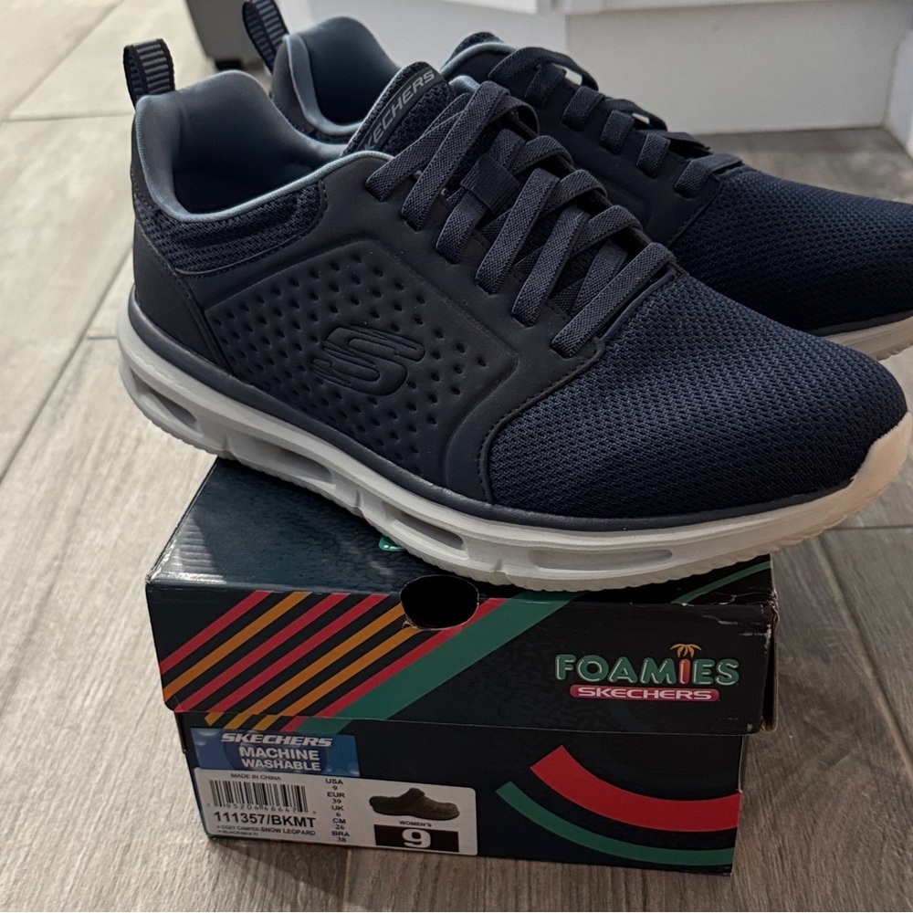 Skechers Glide-Lite Mens Classic Fit with Memory Foam Sneakers - Picture 3 of 9